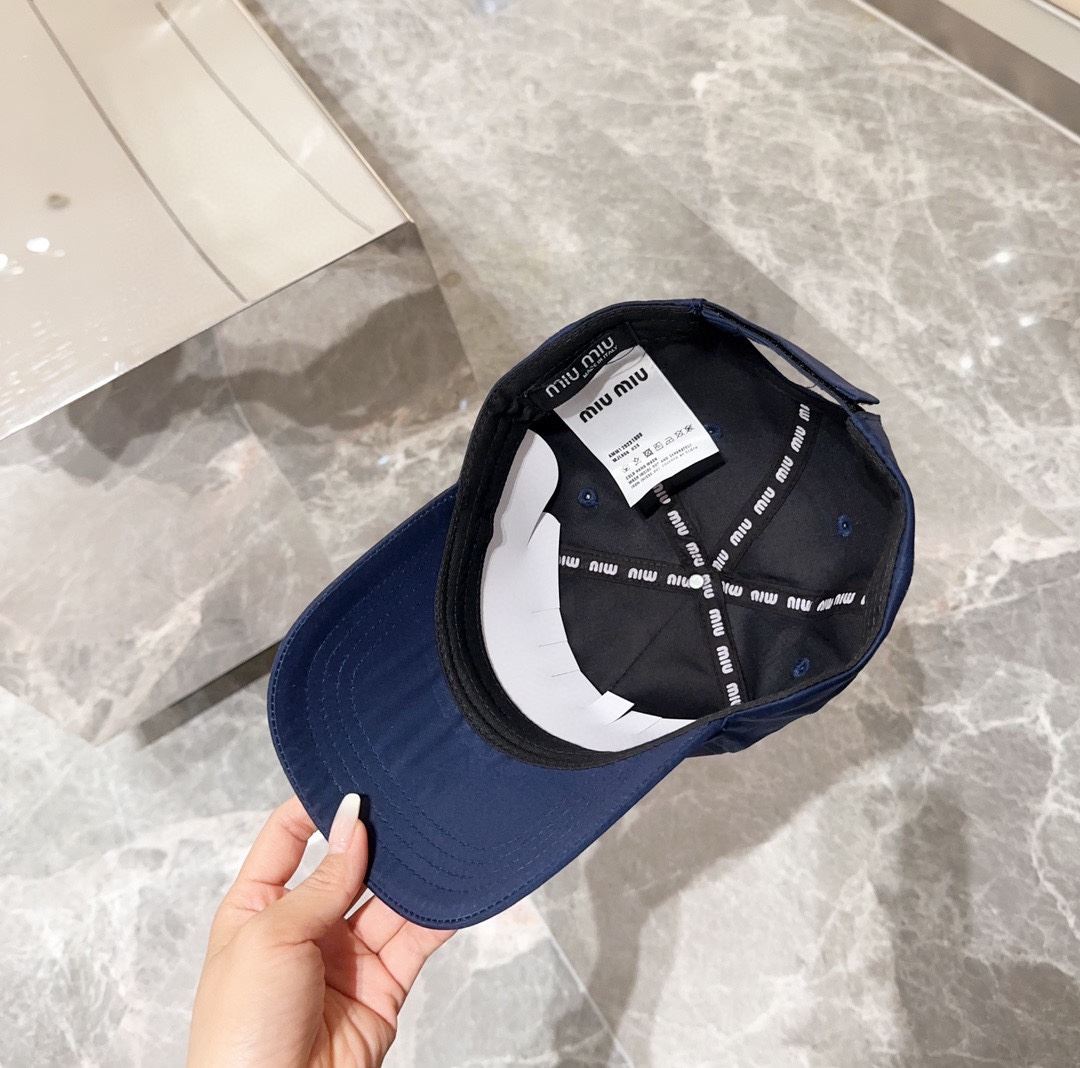 Miu Miu Caps